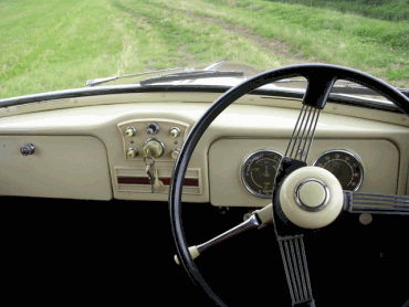 Jowett Javelin dash