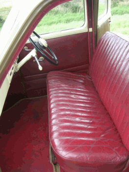Jowett Javelin inside