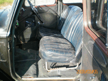 Hillman Minx inside