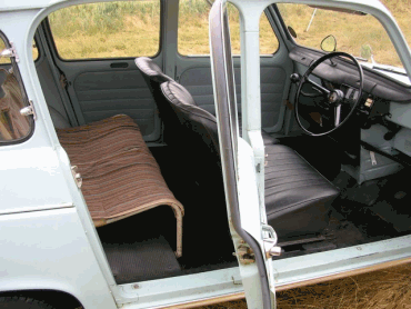 Renault 4 inside